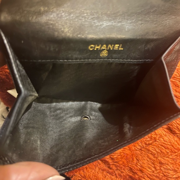 Chanel Caviar Compact Wallet - Picture 6 of 7